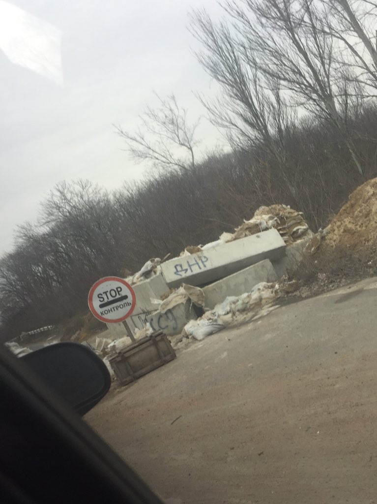 synshahtera's tweet photo. Просто главный въезд в наш цвету��ий #Донецк ! О чем ещё можно спорить ((( https://t.co/imLM2Xd4Im