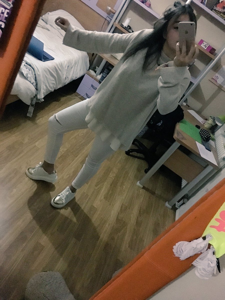 MARIAriig's tweet photo. Esas compras ! 💋 https://t.co/nNaiAMu1Te