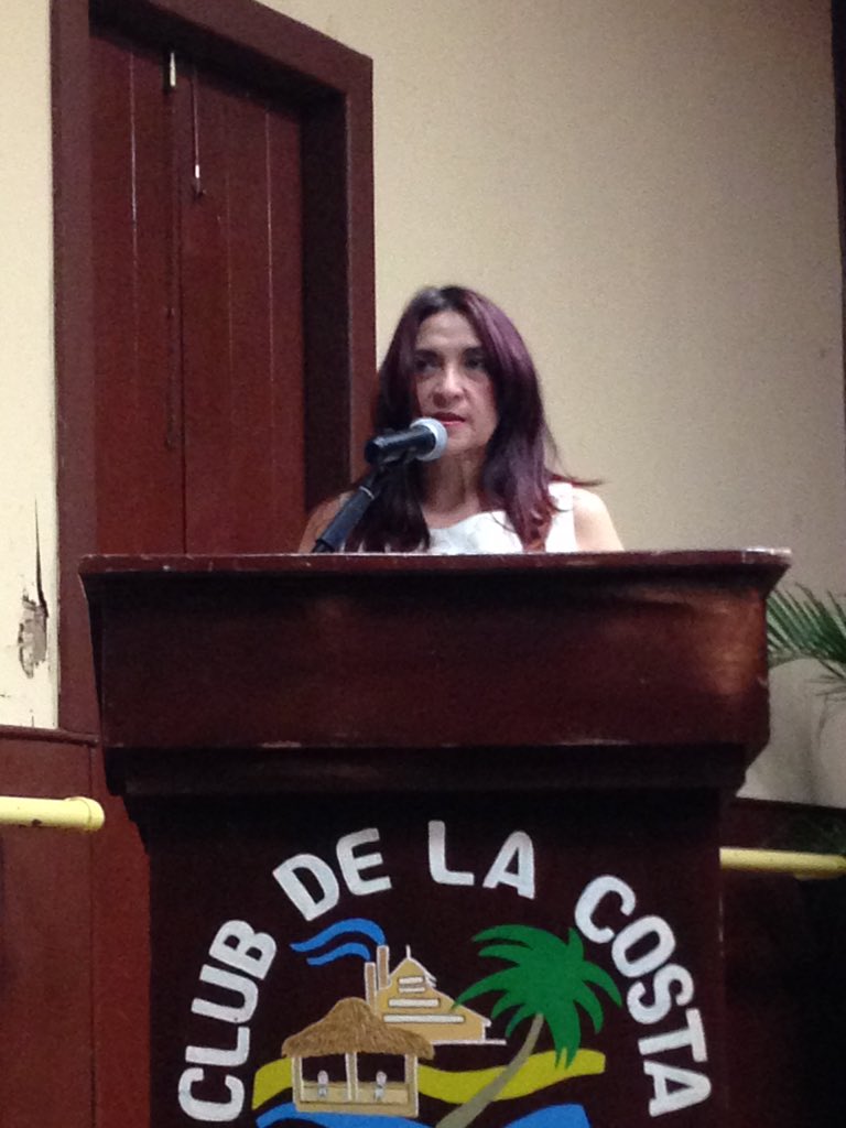 teofilog's tweet photo. Elizabeth Peña miembro @AMCHAMDR La Romana realiza apertura Encuentro Alcaldia con José Reyes y @eugeniocedeno https://t.co/EemBKn6CUz