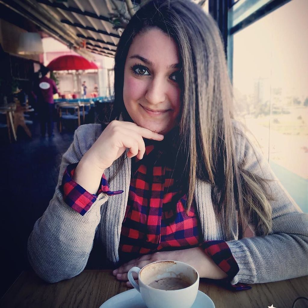 CoffeeBrue's tweet photo. New #Coffee Instagram by @nefisecansu Bir kahve ? ☕️🍫😊 #coffee #coffeeaddict #chocolate #vs #vscool #vscocam #vscop… https://t.co/5dSE76Ad9x