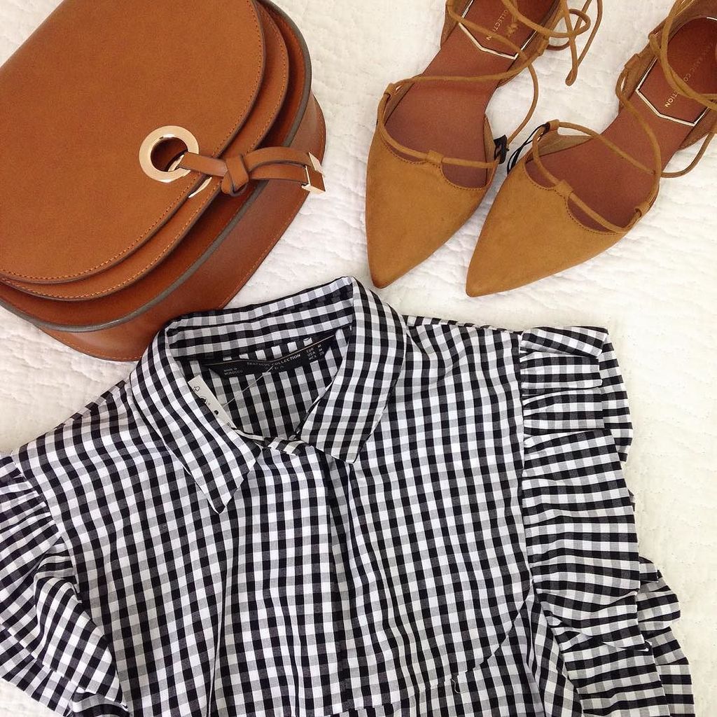hayleypaigexoxo's tweet photo. Zara does it again ππ» #ginghamobsessed #zara #mailday #salefinds https://t.co/PQIhdmg5g7 https://t.co/j224XK4ZH5