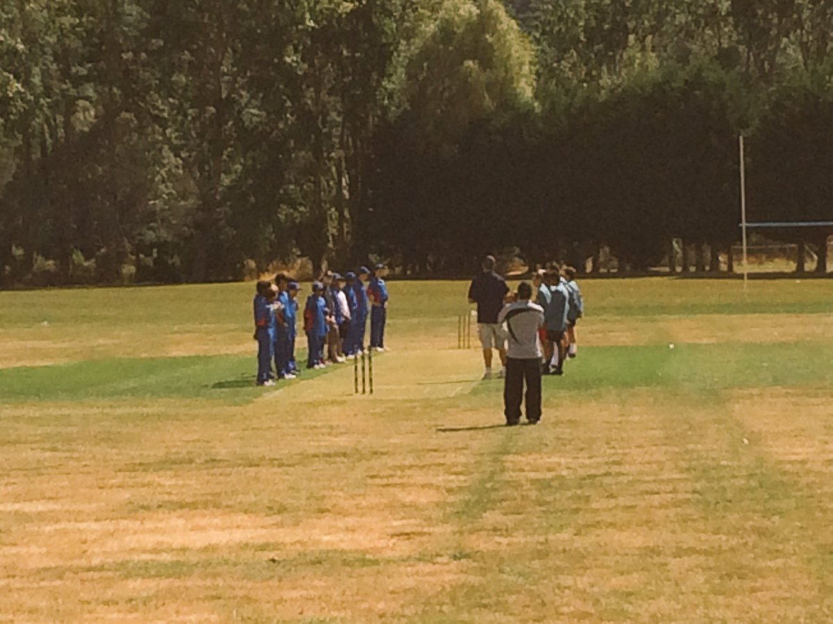 2TAPU's tweet photo. Minutes silence for the Great man #RIPMartinCrowe #silverstream https://t.co/pJHn6lcOfk