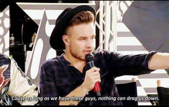 x1d_is_baex's tweet photo. WHY AREN'T WE TALKING ABOUT THIS😭💖
#TilTheEnd1D
#SupportToLiam https://t.co/hj1CJige1j