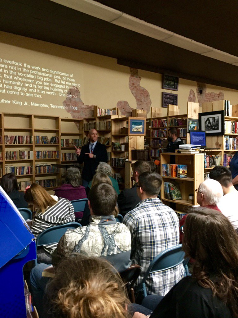 tseydel's tweet photo. Dr. Ryan Dearinger gets an overflow crowd at Looking Glass Books on his new book, The Filth of Progress #goeou #eou https://t.co/yHbeqxjNRj