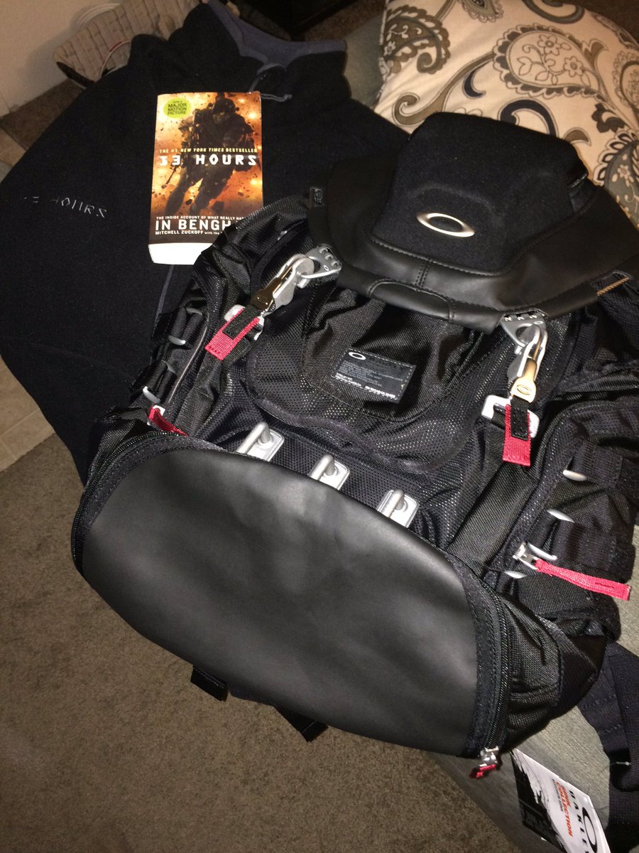 nick_olivas's tweet photo. Look what I got! #regalrewards #13hoursmovie https://t.co/SQhy4gEieJ