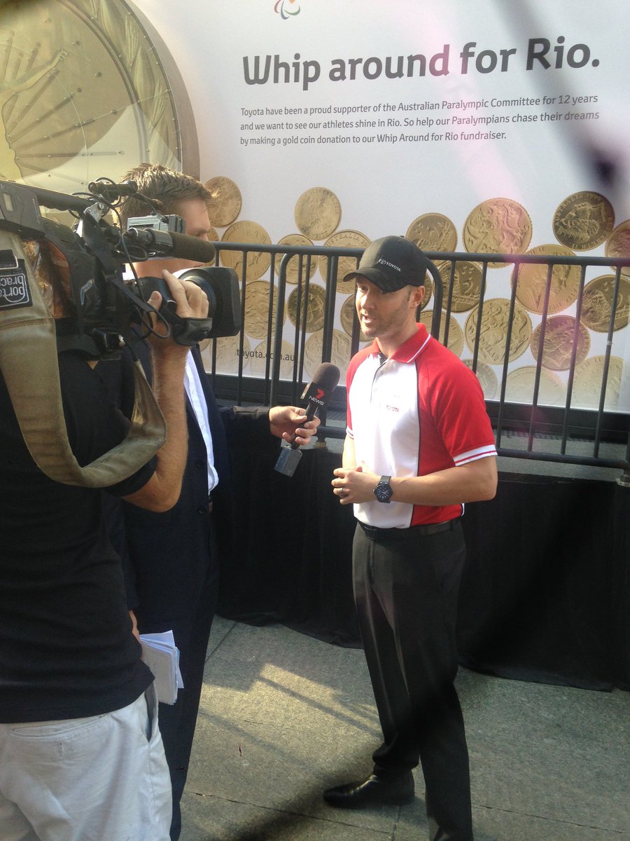 Scarlett_Smith's tweet photo. Great to see Australian cricket captain @MClarke23 visit the @sunriseon7 #parathon @AUSParalympics #cricket https://t.co/Rj2nR05tdE