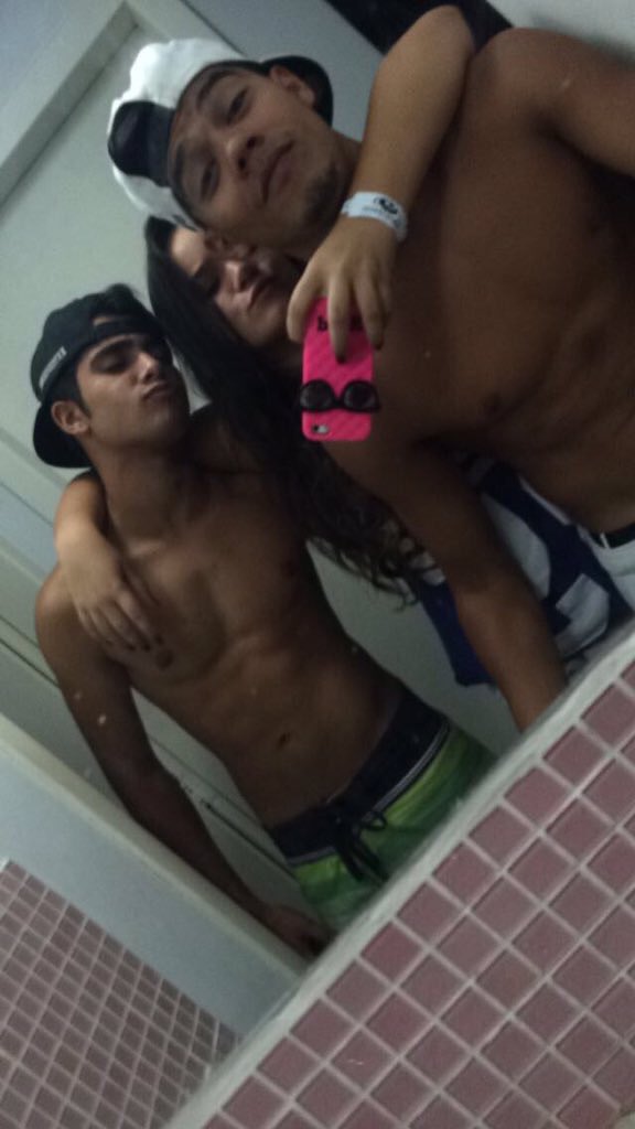 beatrizsam_'s tweet photo. eu tô com tanta saudade! ❤️ #voltaCCS https://t.co/QTxZtITgvI