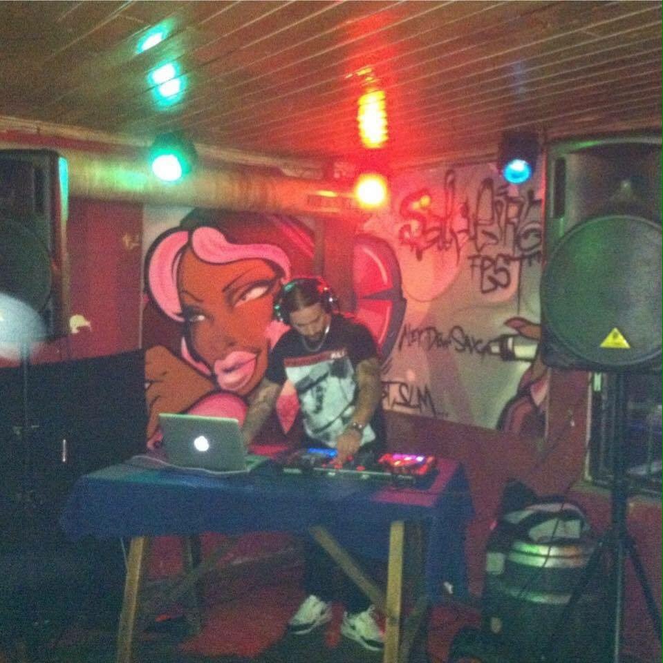 kechuprods's tweet photo. #djset #barsalgueira https://t.co/XSFSYSs5eH