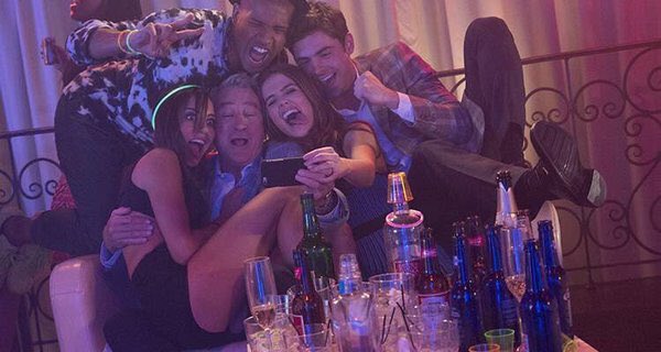 BESTMOVlES's tweet photo. Dirty Grandpa (2016) https://t.co/3XRH5qa5ij