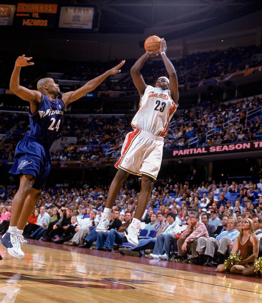 BasketBlog_com's tweet image. BasketBlog.com : Way back...@Cavs and @WashWizards square off on @ESPN TONIGHT, 8pm/et. #WASatCLE…