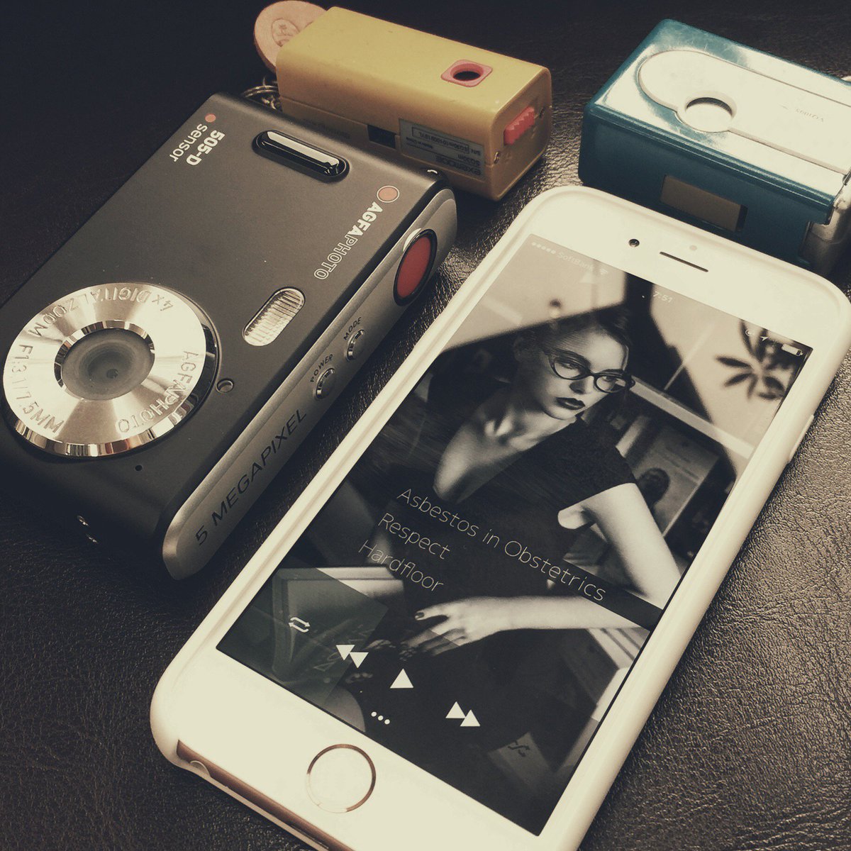 flatbitstudio's tweet photo. my music player
#firstipod #toy #music #photography #gif https://t.co/2pVwM78hzK