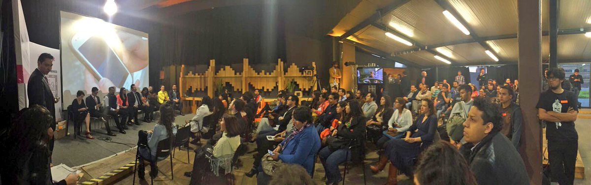 PyD_sc's tweet photo. La mesa colaborativa hace entrega de premios a ganadores de #MapatonCDMX https://t.co/X861I8L5GW