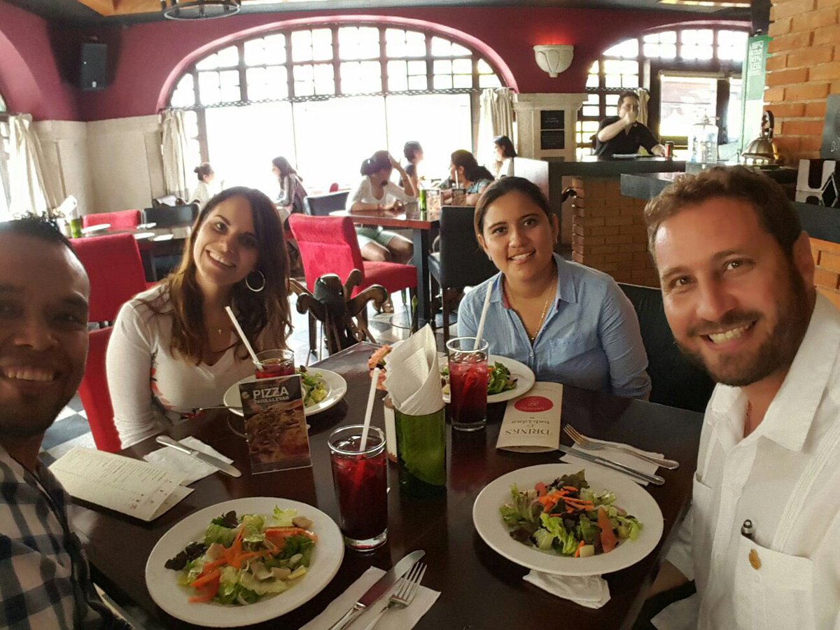 Primomartinezmx's tweet photo. Este fin de semana aprovechen la promoción de #Meridarestaurantweek en compañía de familia y amigos https://t.co/mzCVSKwJ5g