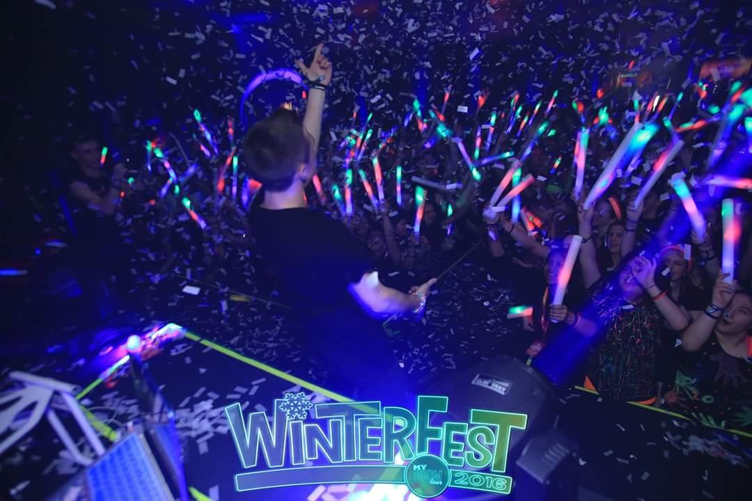 GBEWINTERFEST's tweet photo. Now that is great picture !!!!
Glenbard East Dreams Big @BOOM @AyJayOfficial https://t.co/zgH0d7aFAd