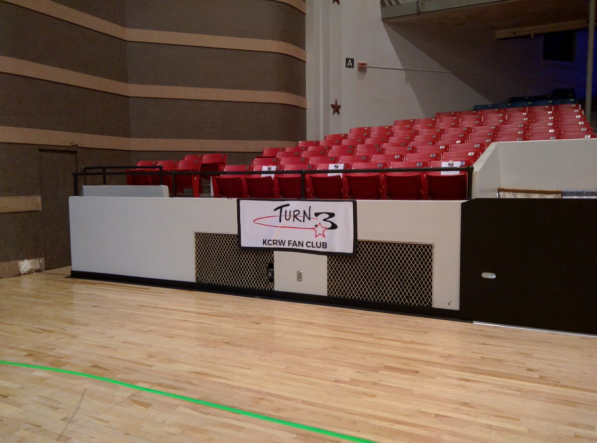 kcrollerwarrior's tweet image. Hey look what we put up for you @Turn3FC . We'll see you at 5pm today for the Season Opener! &amp;lt;3
#KC #RollerDerby