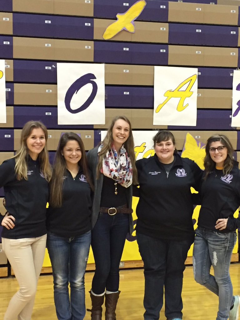 Prairie8stuco's tweet photo. Thank you too these ladies for a great job as our 2015-2016 Executive Board. Best of luck in your futures. https://t.co/deX3UzOSiQ