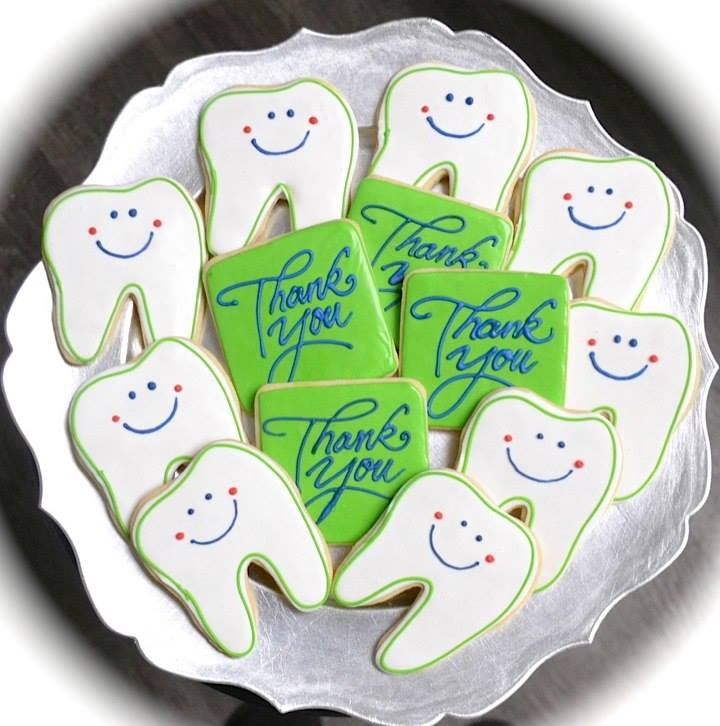 PamsCookies's tweet photo. Treats for the Dentist!#abbotsforddentists #giftsforthedentist #cookies4thedentist 
 #abbotsfordcookies https://t.co/g2WfZUsNoi