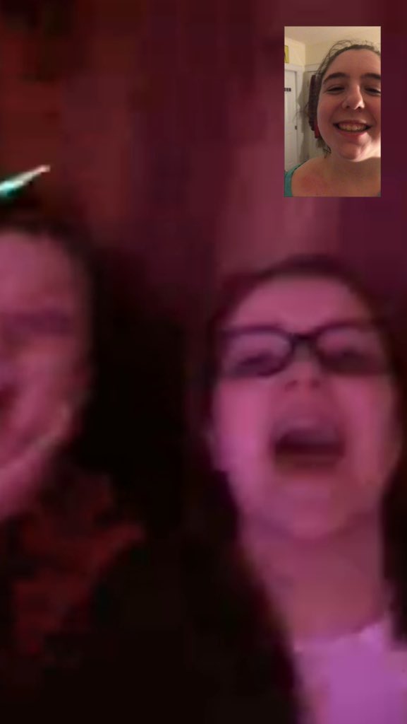 tpwk_ross's tweet photo. my friends are having so much fun I'm so happy for them 💓💓 @rikersdumb @feeIgoodriker https://t.co/G7t3QMCtxK