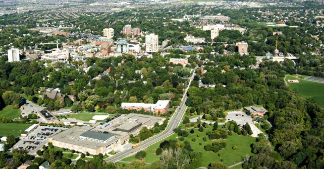 GTA resale market sees record high sales in February 2016! #toronto #realestate hubs.ly/H02h6b50