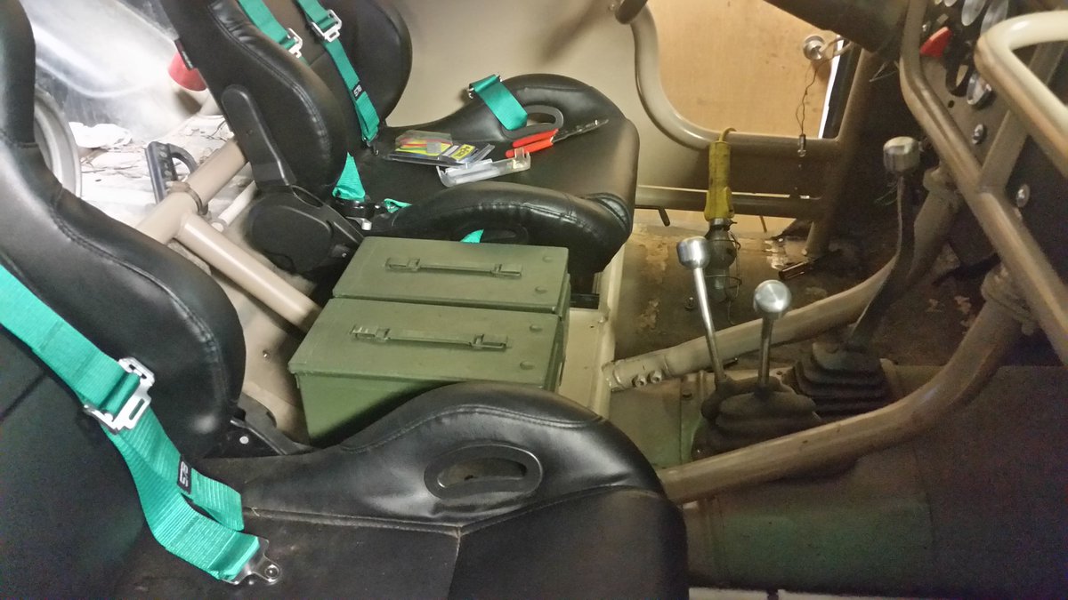 138modified's tweet photo. 1 ammo can for pilot, 1 for copilot 
#LowBudgetBuild
#RockCrawler https://t.co/DPw2Abaguv