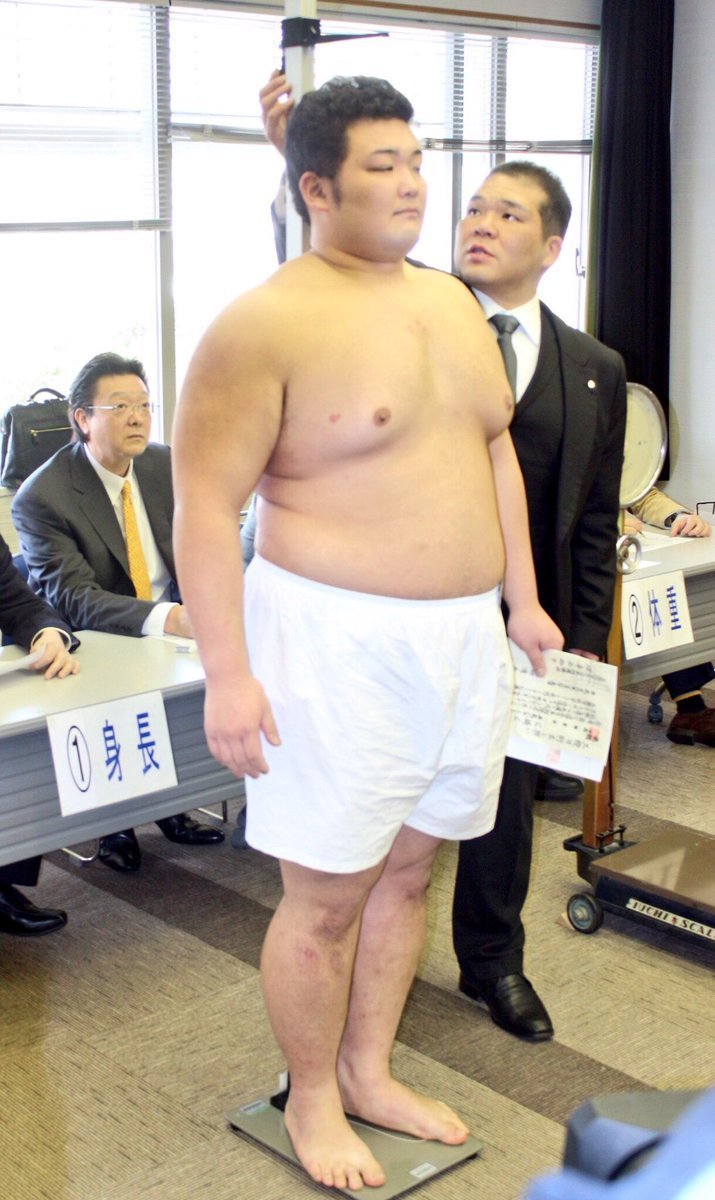 近大スポーツ編集部 Twitter वर 相撲部 三月場所新弟子検査 石橋広暉と池川勇気が新弟子検査に合格 石橋189 158 夢は横綱 池川192 162 やっと今日からお相撲さん 石橋は三段目付け出し制度初の力士に 2人は大阪場所で初土俵を踏む Https T