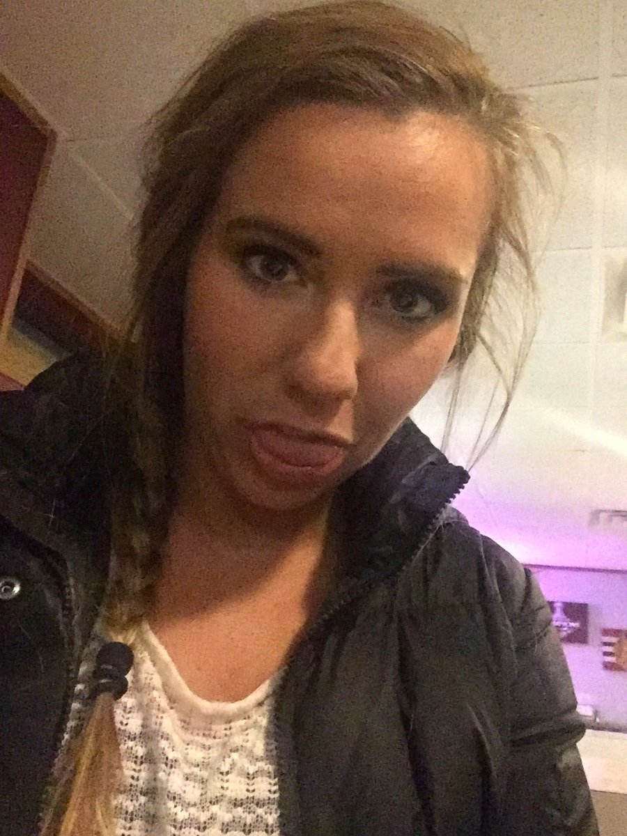 TKawula's tweet photo. My fav daughter is too funny and fun and nice and awesome @kelskaw @AmyKawula https://t.co/egEHoGUP67