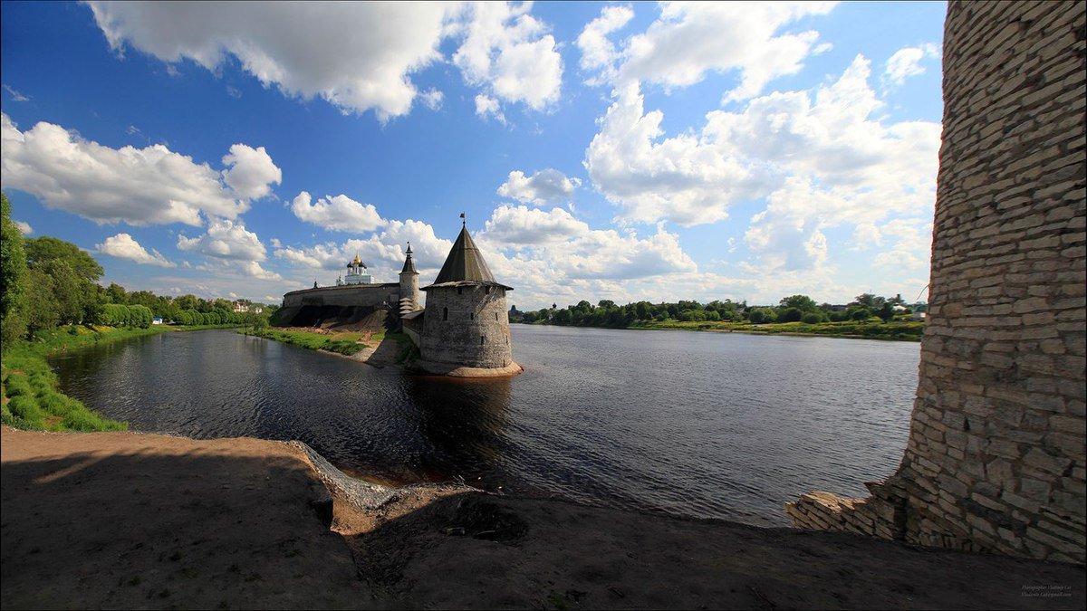 Псковский Кремль река Волхов