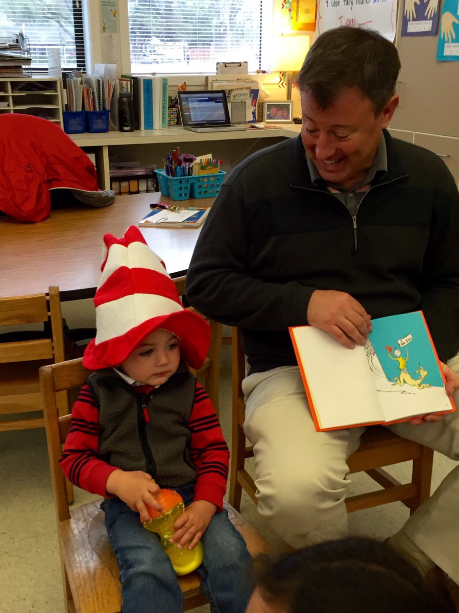 Wolfman1st's tweet photo. Special guest readers today! We do not like green eggs and ham! #laf1stgrade https://t.co/qV1JVp4L0r