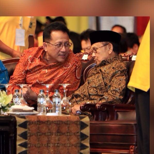 Semoga lekas sembuh Bapak Presiden RI ke-3 Prof. Dr. BJ. Habibie. Mari kita doakan bersama. <a href="/habibiecenter/">habibiecenter</a>
