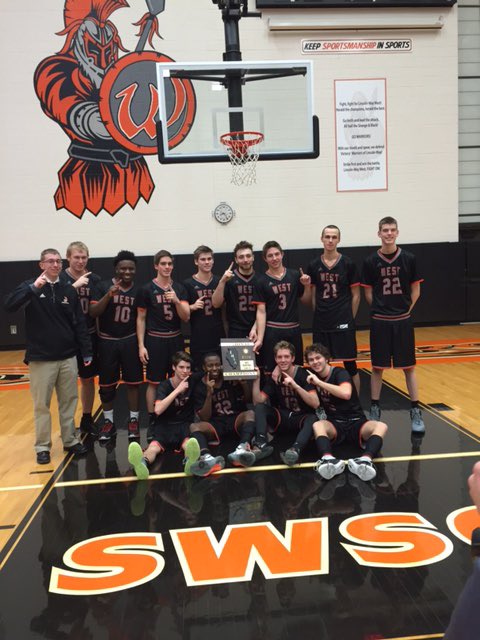 LWWestside's tweet photo. A look at your BACK-to-BACK Regional Champions! #livelikeawarrior https://t.co/DDgYP8cZ8O