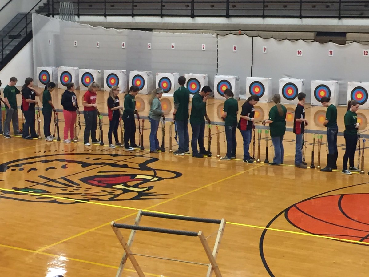 ghsarchery1's tweet photo. GHS archery at the Russelville fun shoot. #aimsmallmisssmall https://t.co/OfojSabA4S