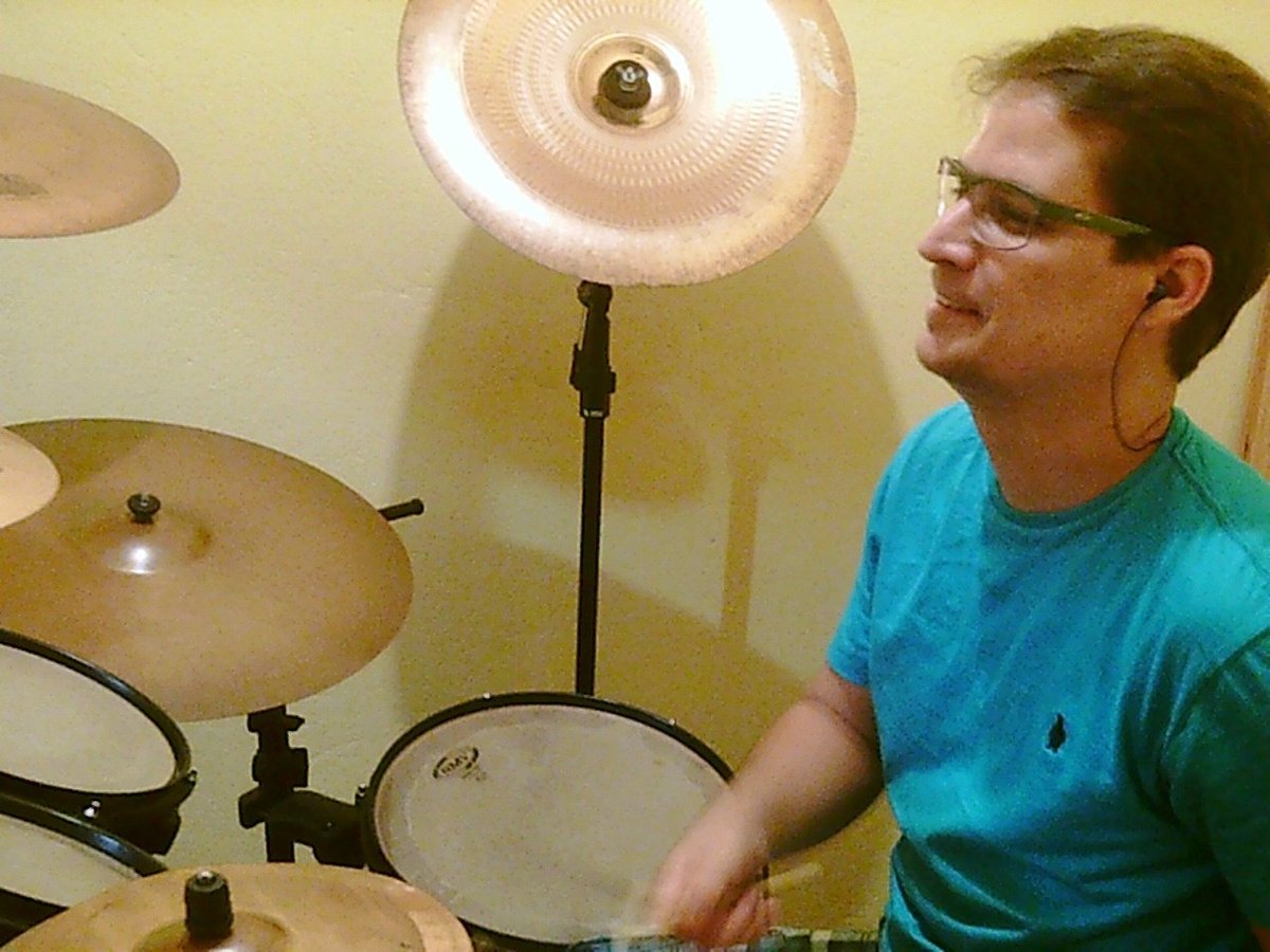 ElisioFalcao's tweet photo. Com #JesusCristo só ando na #Paz !
#forró #Gospel #Music #Drums #Drum #Drummer #Man #Srmear20Anos https://t.co/eCkAD7Cc6w