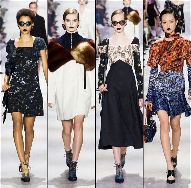 latinGlam_'s tweet photo. #dior #fall2016 More on https://t.co/sU05xM3fsX #style #runway #latinglam #fw16 #fashionweek #instafashion #moda https://t.co/WJjTjuFJ11
