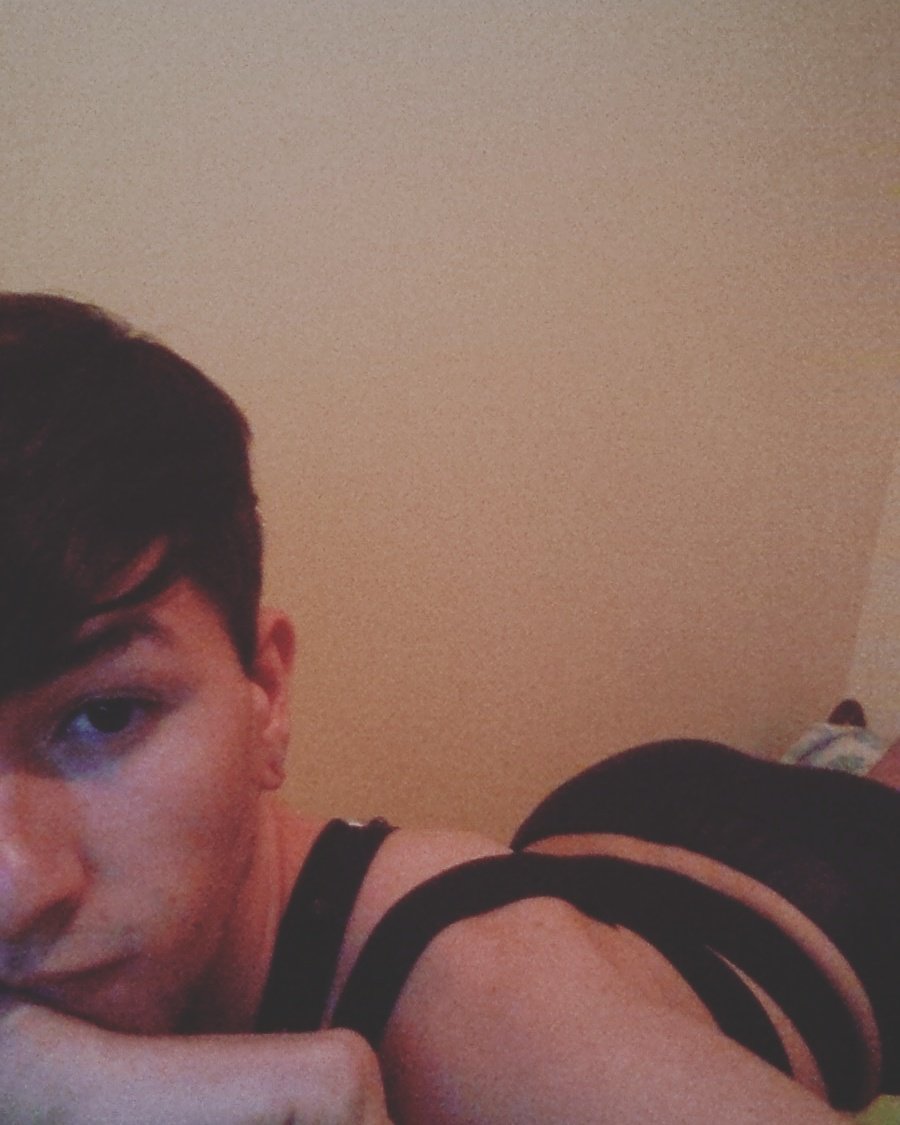 Ryder_Riley96's tweet photo. I'm live on @Flirt4FreeGuys come talk! https://t.co/GNV9ZgsvJT