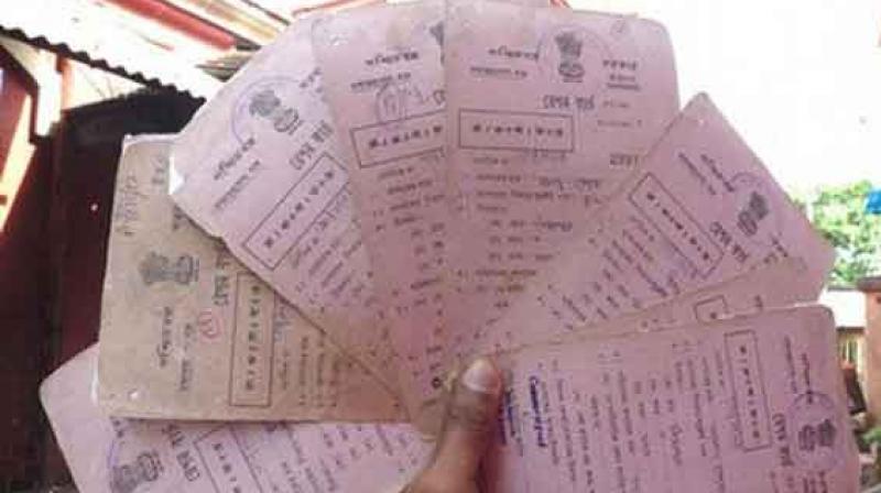 DeccanChronicle's tweet photo. In Jammu and Kashmir, 'Allah Duhai Hai' is father of five on ration card
https://t.co/fwKQYIQysc https://t.co/u4N1UPJ24f