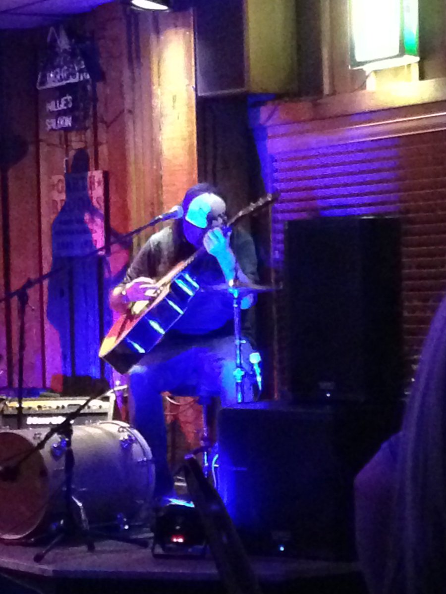 awbryan4's tweet photo. @SunnyLedfurd at Willies https://t.co/7s74Sl9GPz