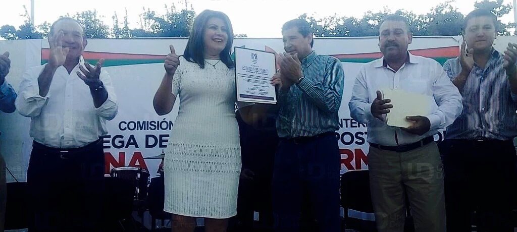 PRIdetodos's tweet photo. Amiga @dianaarmenta_04  #PresidenciaMunicipalGuasave te refrendamos todo nuestro apoyo y adhesion a tu candidatura. https://t.co/NyAb7Uujii