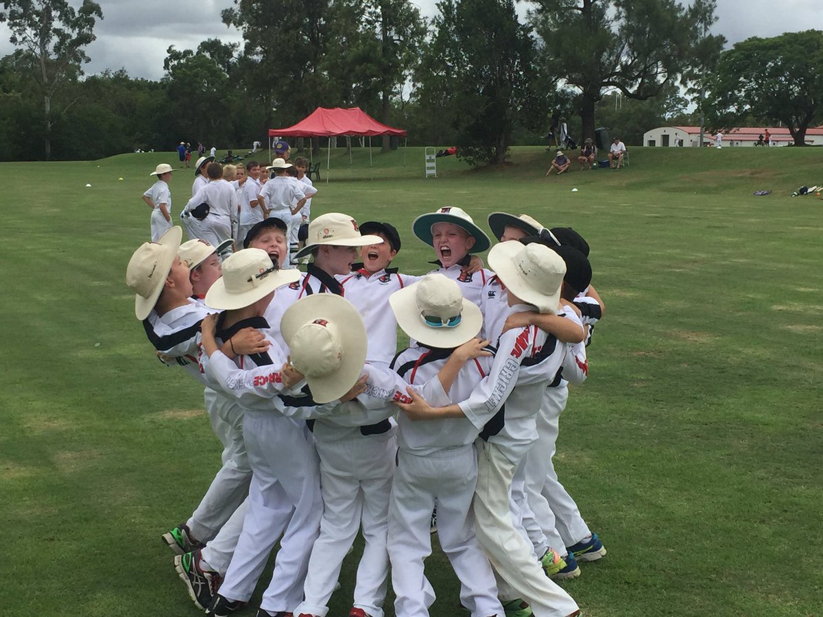 TerraceCricket's tweet photo. GT 5A celebrate their first win of the season #firstschoolsong #pride #program https://t.co/6TGhSe2ldj