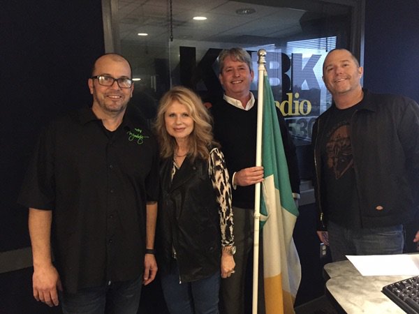 Talking burgers and Sacramento Irish Social <a href="/kfbk/">KFBK News Radio</a> with Kitty &amp; <a href="/patwalshradio/">@patwalshradio</a> m.kfbk.iheart.com/onair/the-afte…