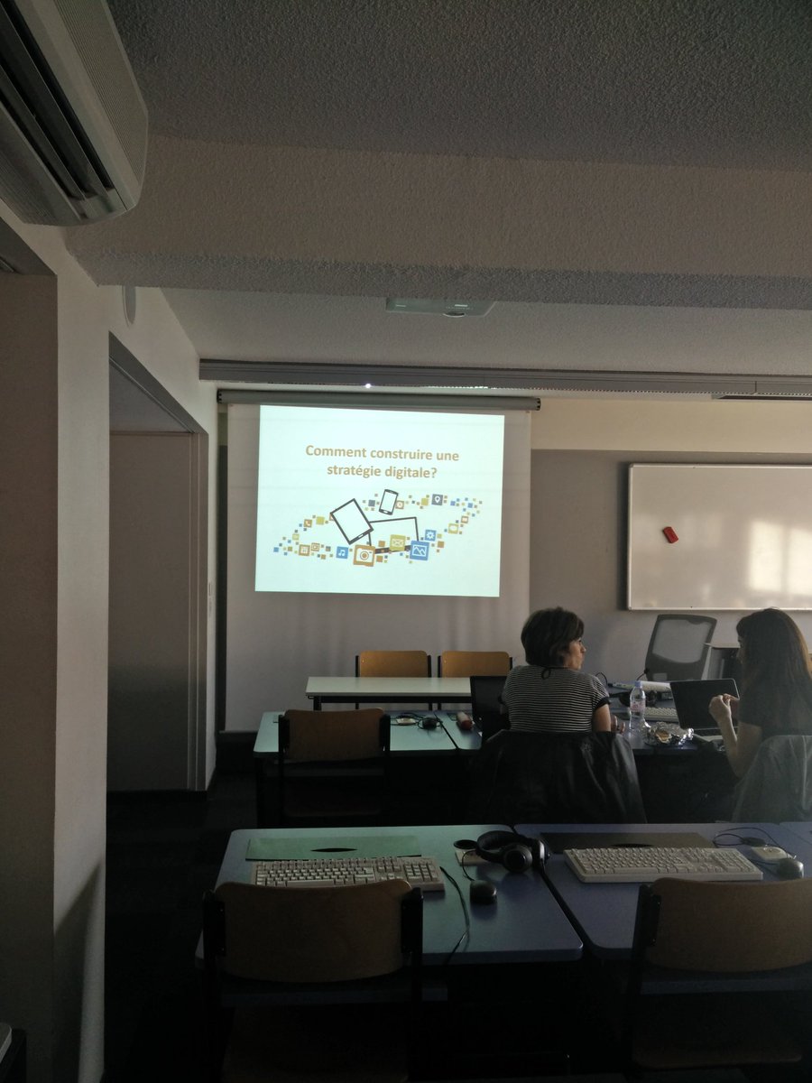 VirginieSailhan's tweet photo. 2 jours intensifs de formation à la stratégie digitale pour les #MScCM de @ToulouseBS https://t.co/V1ZMbSBLjl