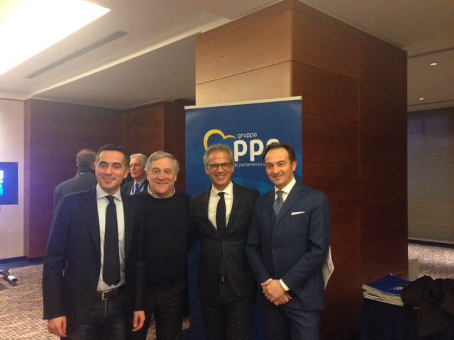 #Italiachevogliamo <a href="/forza_italia/">Forza Italia</a>