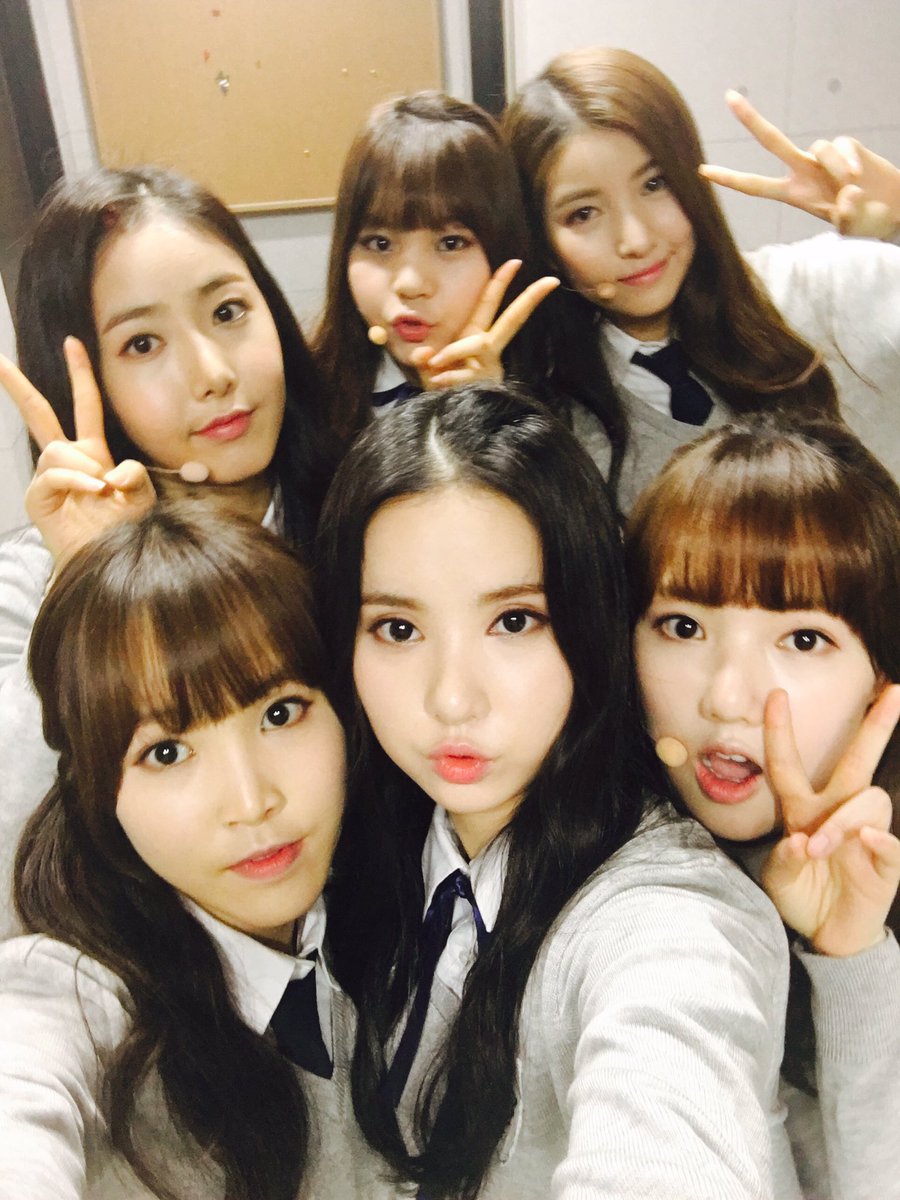 #여자친구 #GFRIEND #봄비 가 내리는 토요일! 오늘 #쇼음악중심 도 여친이들과 함께! #시간을달려서 봄을 향해~❤️ 함께 가요⭐️ 본방사수📺