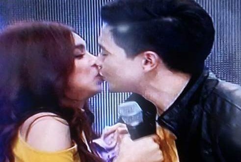 aldubtimeng16's tweet photo. Pikit pa more...

#ALDUBMaineEvent https://t.co/VHZlTAASp7