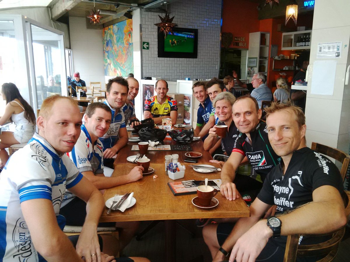 PRIMIcampsbay's tweet photo. @PRIMIcampsbay  @PRIMIworld love and luck to Team Design from KZN. #argus @CTCycleTour https://t.co/8qbnlk2XYs