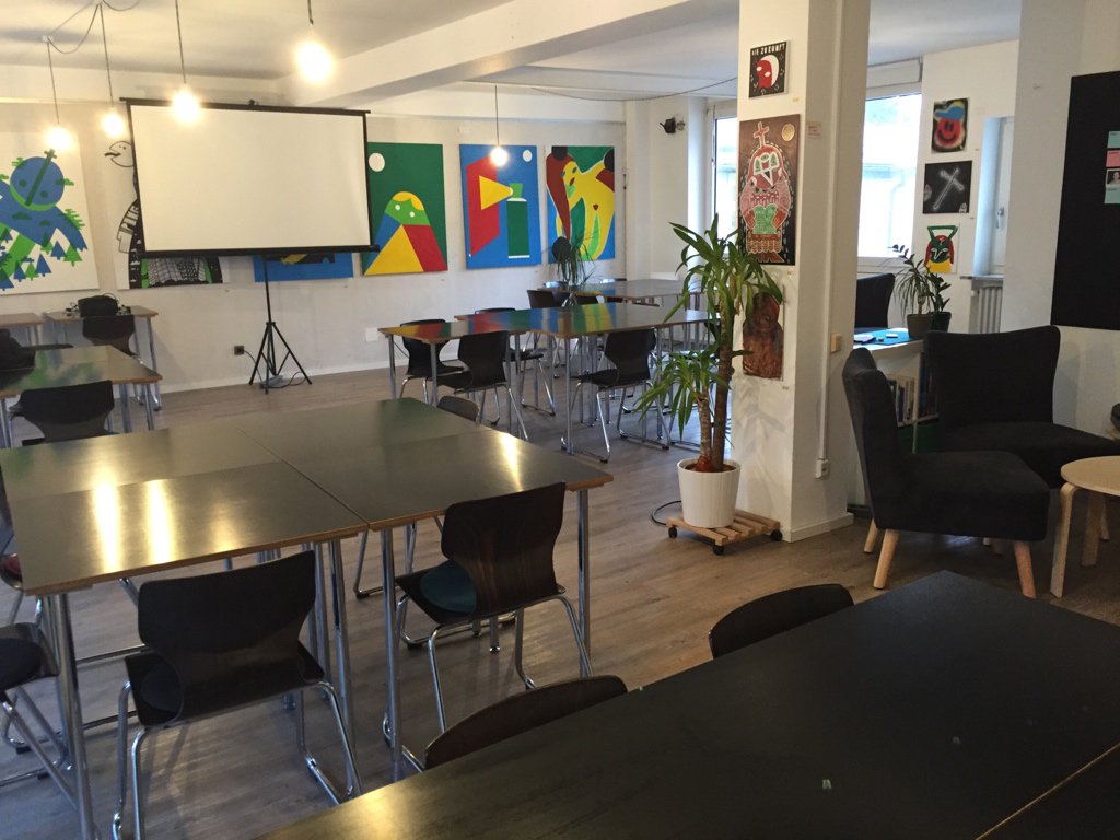 coding_night's tweet image. The calm before the #coding storm. #HackFrankfurt #opendata #odd16 #odd16ffm