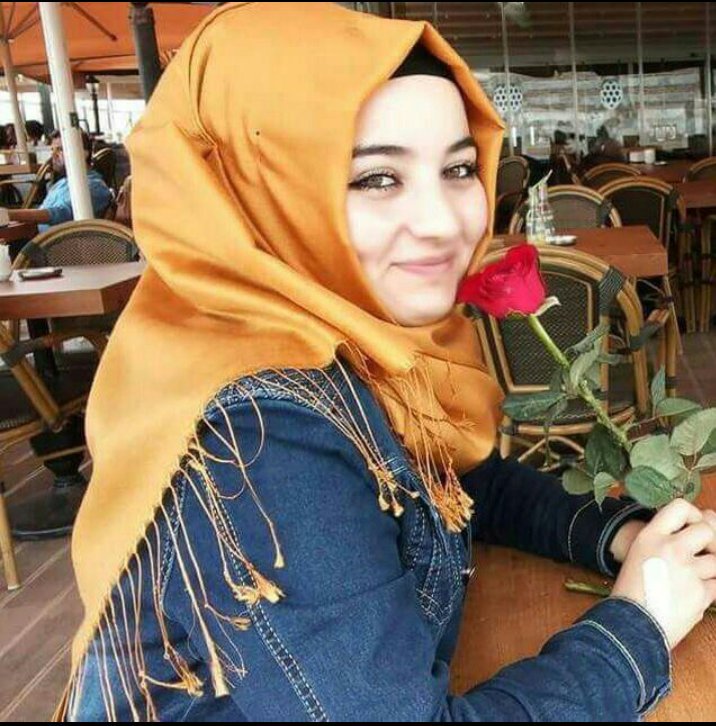 عندي گلب شگد عظيم.
ماخضع رغم الشماته. 
ينجرح بس عنده ذوق .
حتى جرحه بمشتهاته. 
صح نزف بس كبرياء. 
مانزف ذل بحياته.