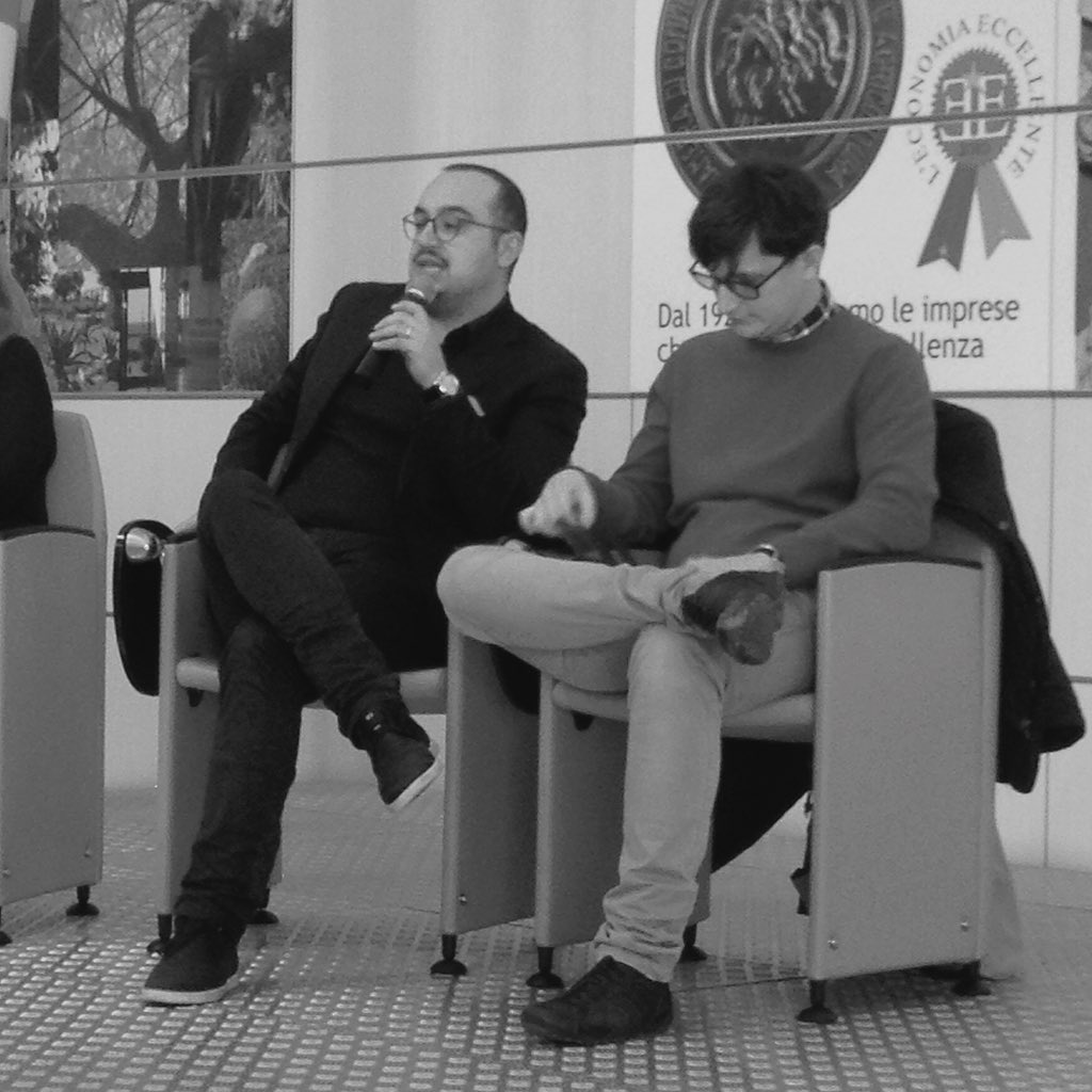 gzileni's tweet photo. @Puglia_Startup l'informazione sono la Bibbia dell'economia #oddit16 #taranto #iloveopendata https://t.co/F83NscMfqT