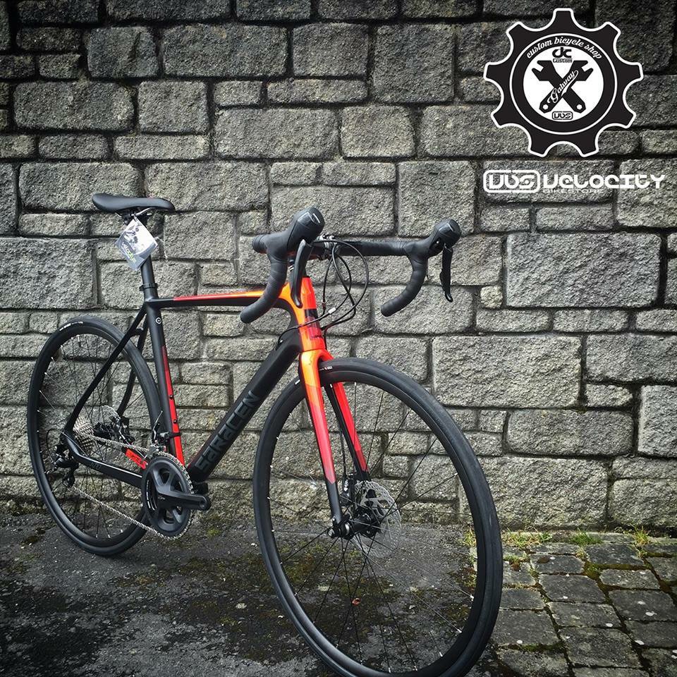 PH_Designs_Co's tweet photo. Feeling Avro ?? @SaracenBikes  @velocitybike ... I am ! Could this be the weapon of choice for our Irish roads ? https://t.co/TY2BaxznTw