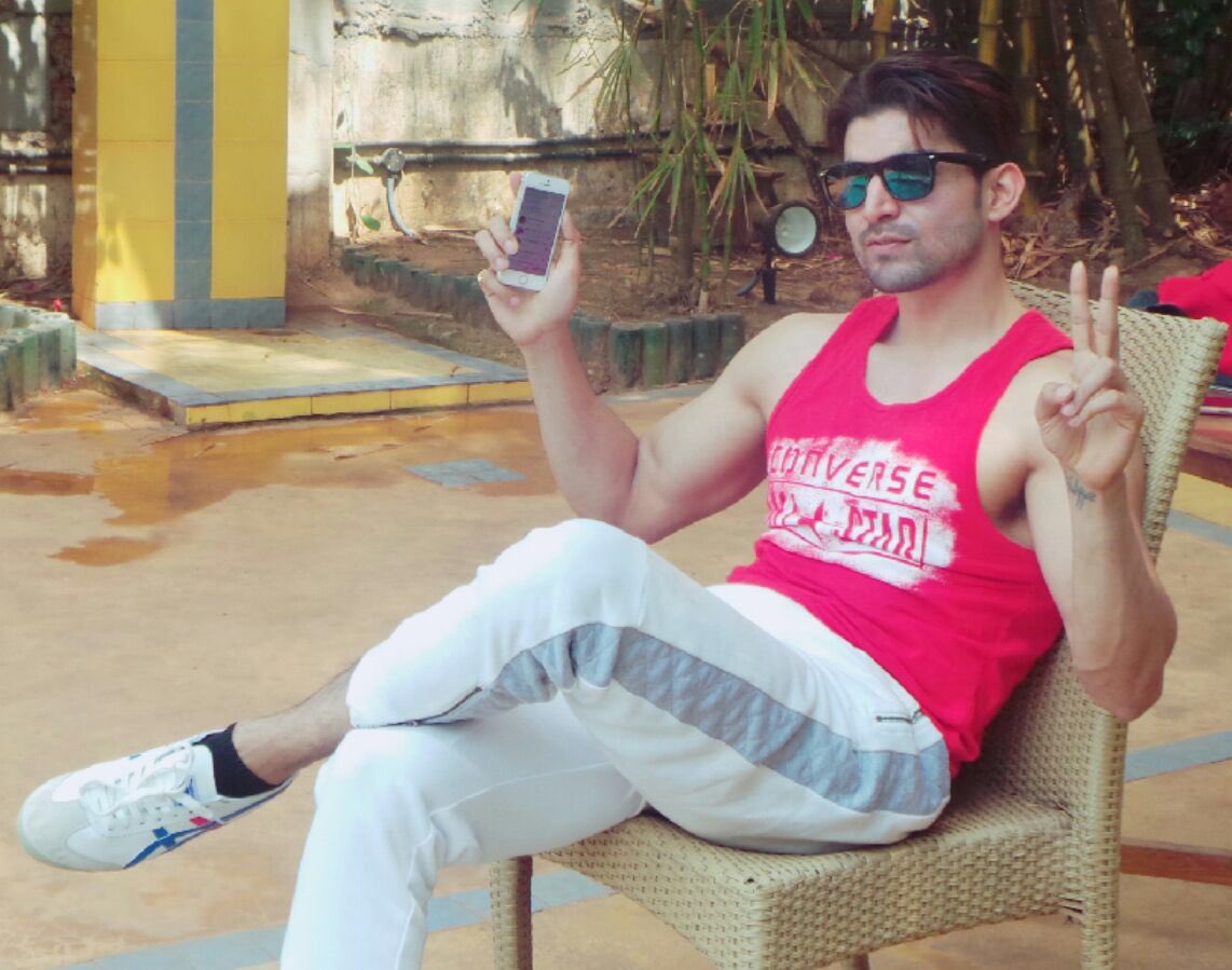 gurruchoudhary's tweet photo. #Throwback Saturday 👍👍👍 https://t.co/O4nxOCt9Oc