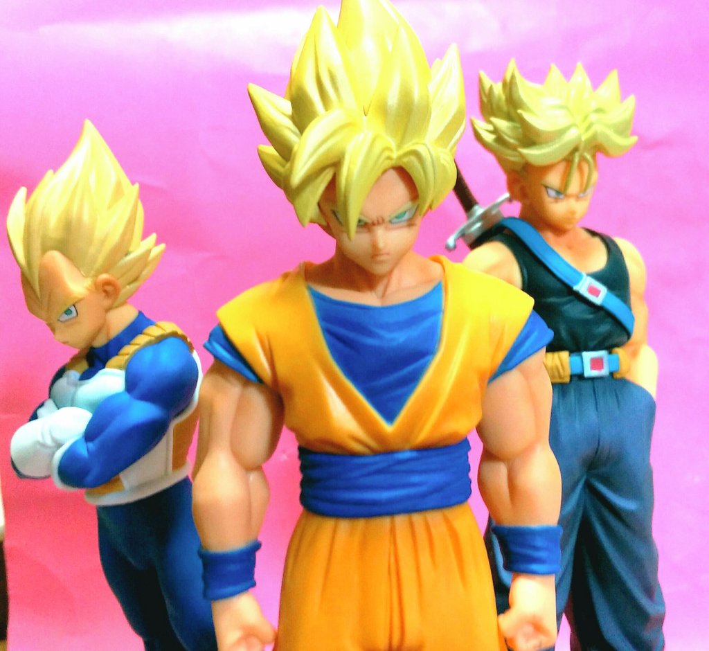 ট ইট র ドミオ 仕事から帰宅 今日取ってきたドラゴンボール 超造集 ベジータ 以前取っていた悟空とトランクス 当時呼び名の３大スーパーサイヤ人揃う ヤムチャ いや 別にいらないかな プライズ 超造集 スーパーサイヤ人 ベジータ T Co